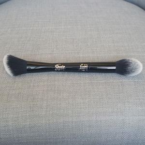 Kat Von D double ended contour brush